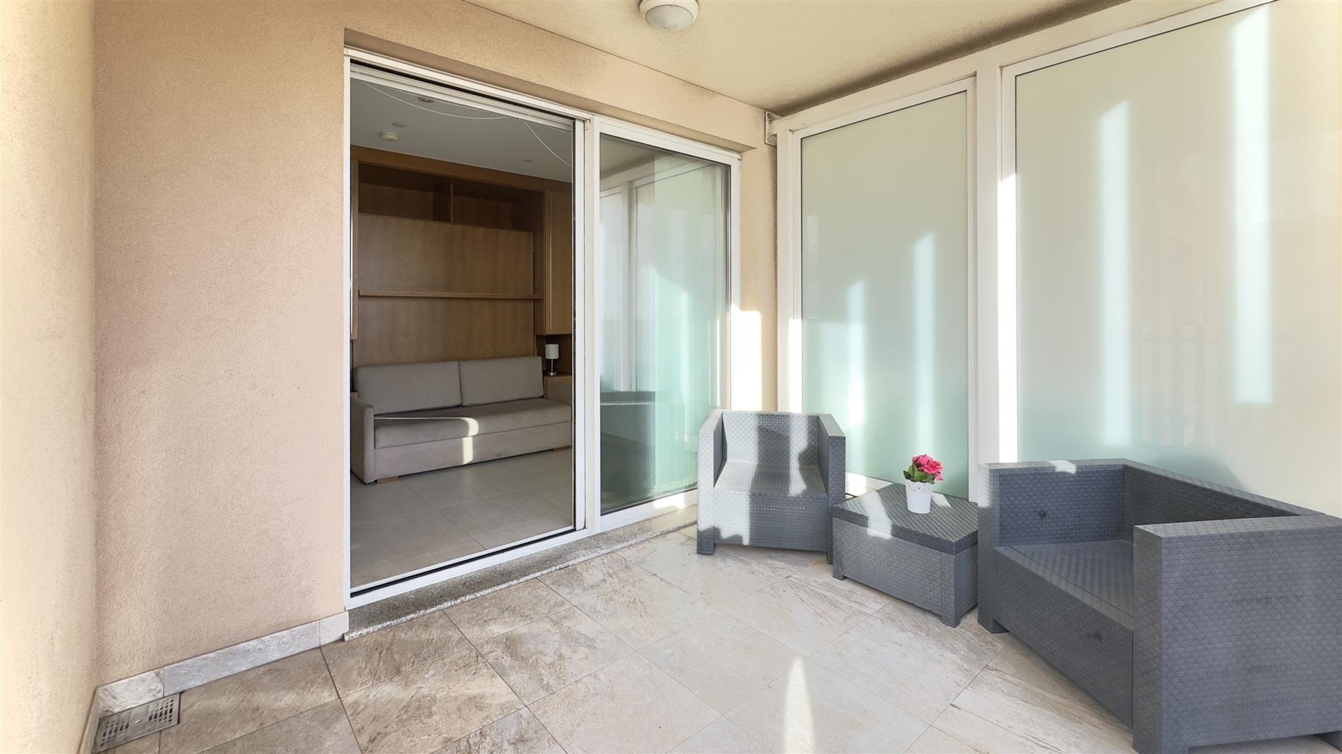 Image of Apartment - 1 Bathrooms for Sale in West One, Eurotowers-Gibraltar, Image 5